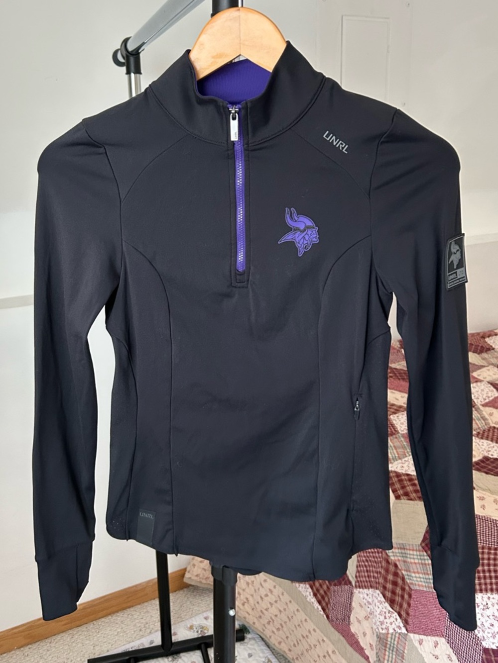 UNRL x Minnesota Vikings Performa Fitted Half Zip Pullover Women’s XS